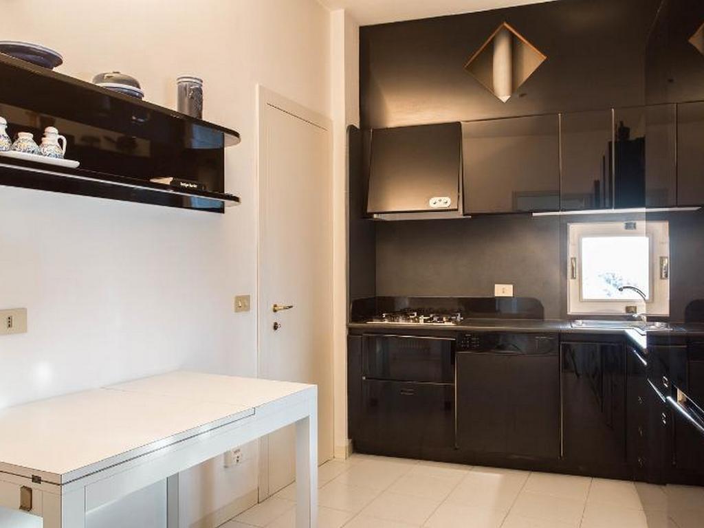 Roomy Apartment Duomo & San Babila Milano Dış mekan fotoğraf