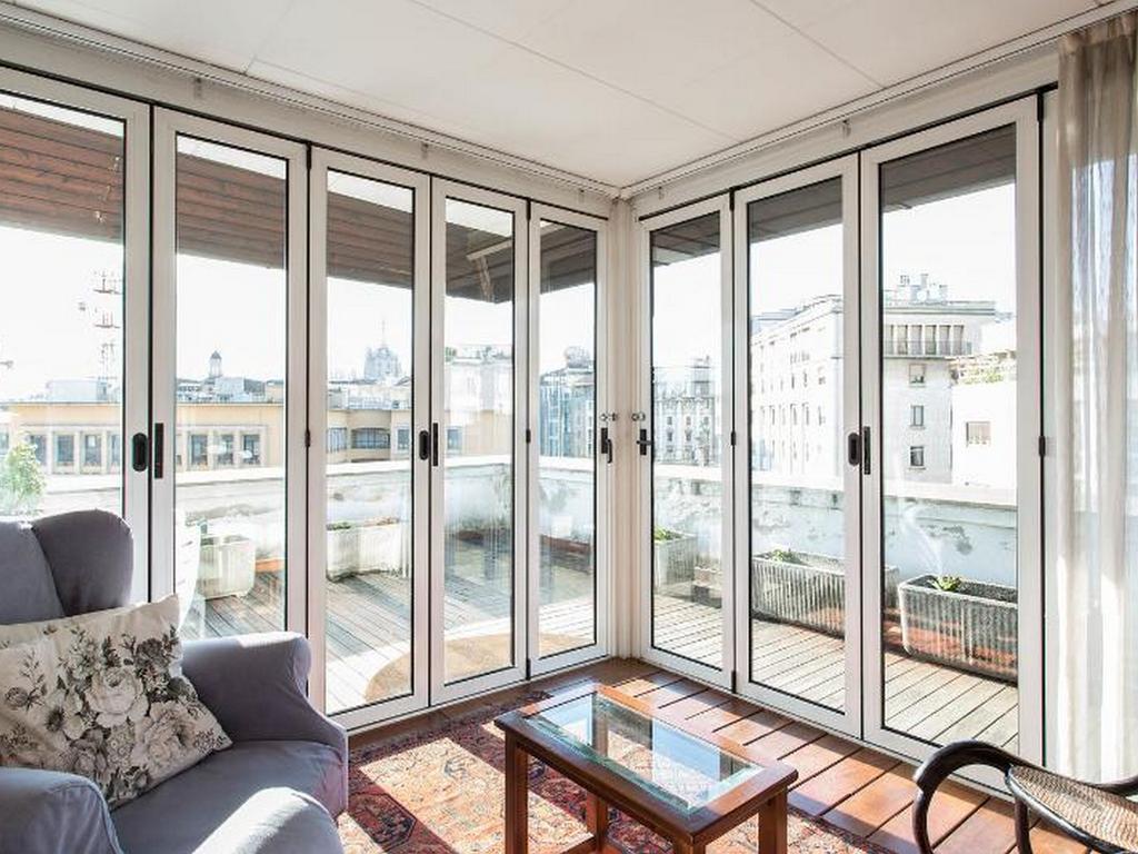 Roomy Apartment Duomo & San Babila Milano Dış mekan fotoğraf