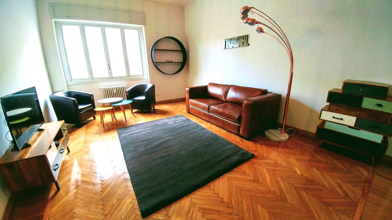 Roomy Apartment Duomo & San Babila Milano Dış mekan fotoğraf
