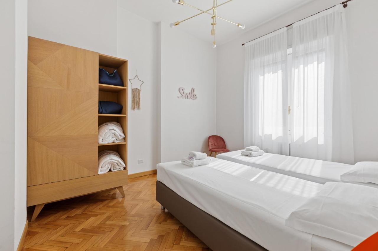 Roomy Apartment Duomo & San Babila Milano Dış mekan fotoğraf